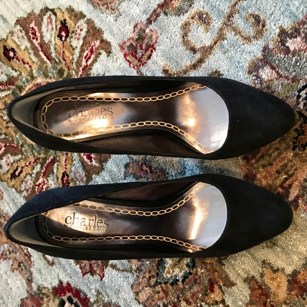 Charles by Charles David Black Suede Pumps Heels - Picture 5 of 8